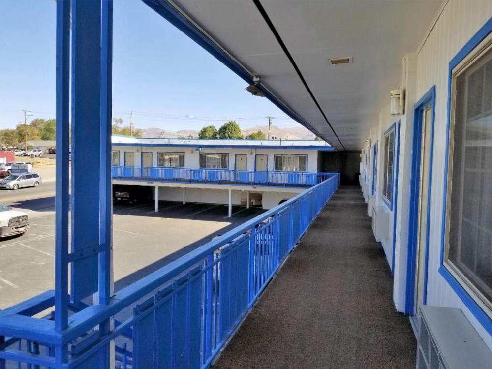 Regency Inn Image 12