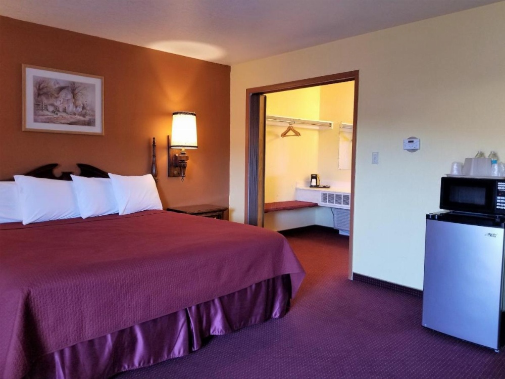 Regency Inn Image 17