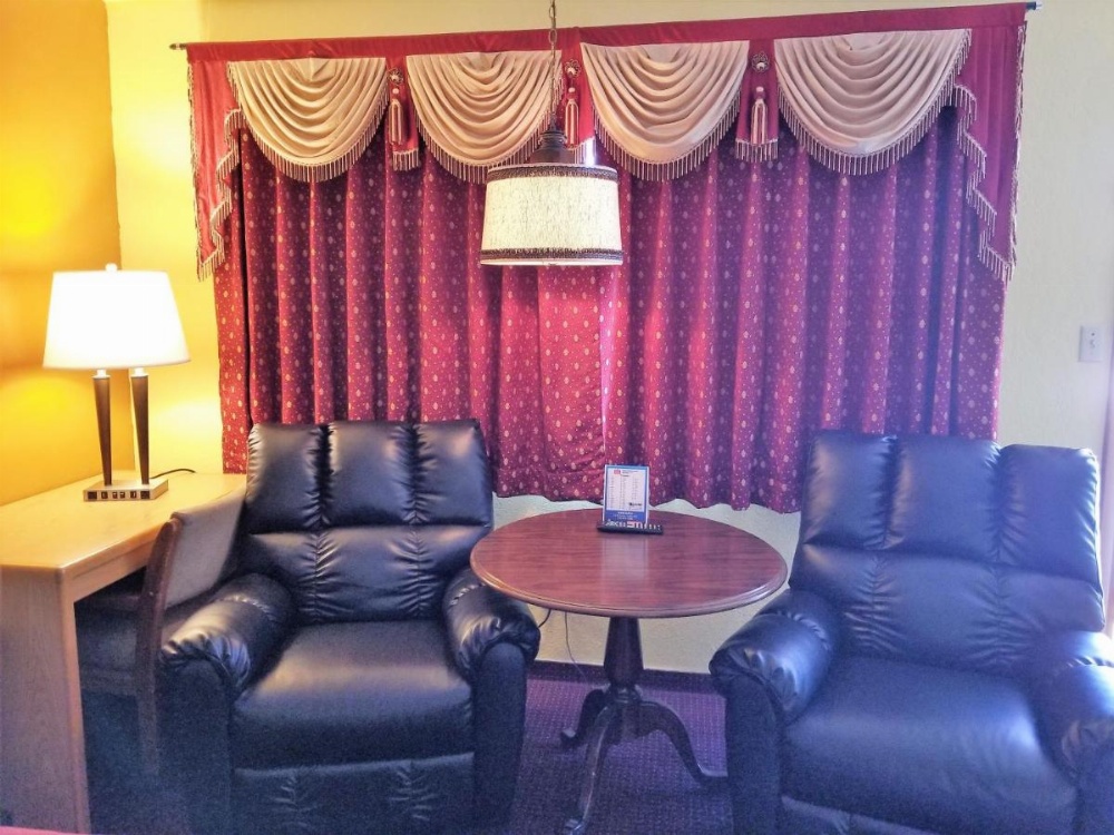 Regency Inn Image 18
